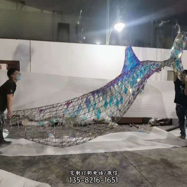 304不锈钢户外大型镂空抽象几何创意海豚雕塑（1）