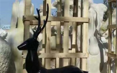 抽象梅花鹿雕塑――迎接自然风采的艺术品