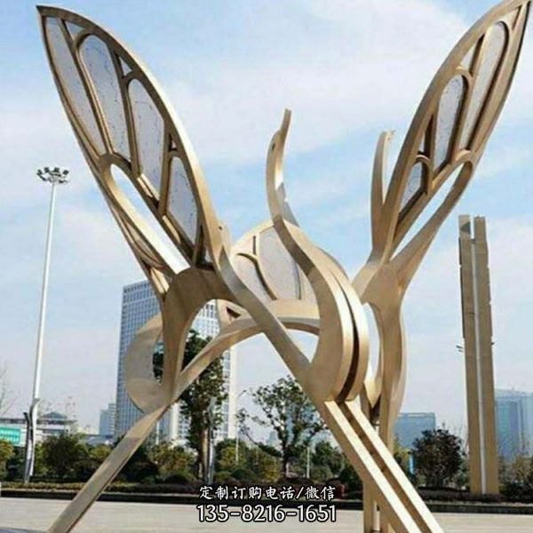 公园广场摆放不锈钢人物景观雕塑（2）