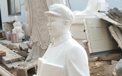 “汉白玉石雕校园胸像名人雕塑”以汉白玉石为原料，通…
