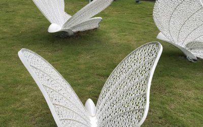 蝴蝶雕塑：象征美丽和自由