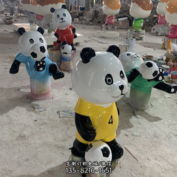玻璃钢彩绘卡通踢足球熊猫动物雕塑 校园摆件（5）