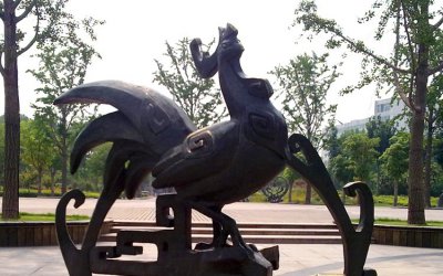 生肖鸡玻璃钢仿铜动物园林景观雕塑
