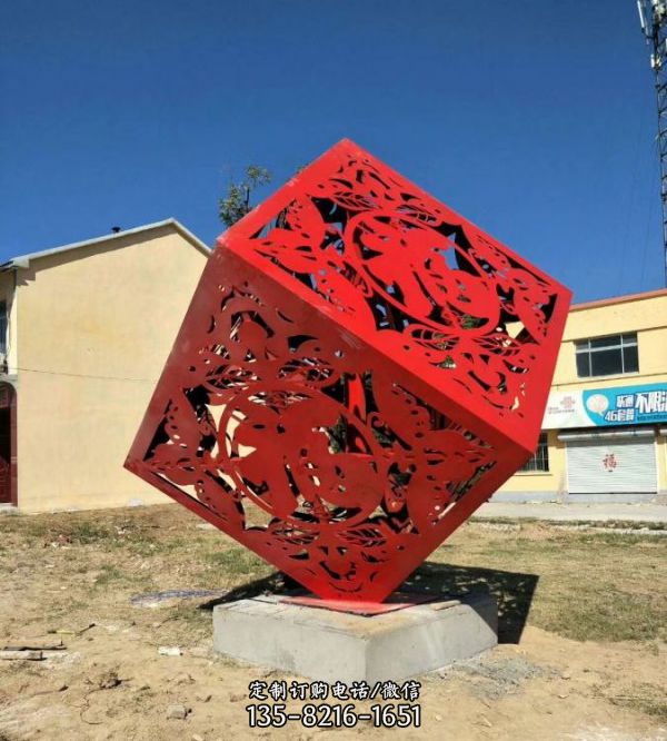 户外广场大型不锈钢镂空红色魔方雕塑