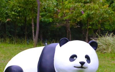 熊猫之爱——玻璃钢熊猫雕塑