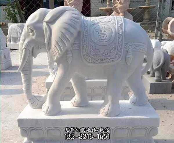 静谧雅致的大象雕塑