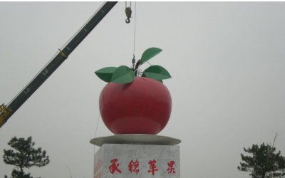 苹果雕塑作为设计元素的应用