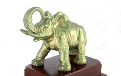 玻璃钢大象：室内创意雕塑的艺术绽放