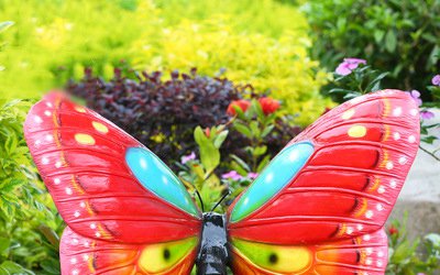 玻璃钢游乐园彩绘蝴蝶雕塑