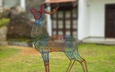 一只迷人的铁艺梅花鹿——不锈钢镂空创意户外草坪雕塑