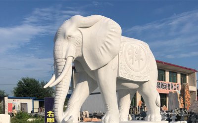 唐装招财大象雕塑