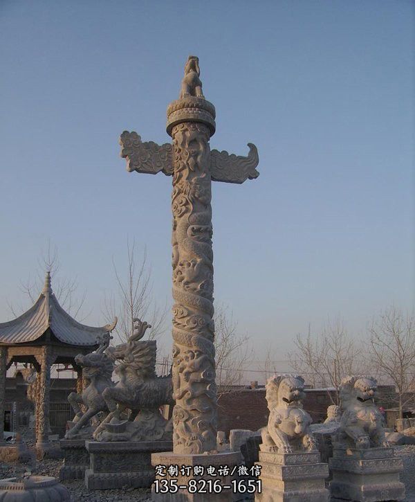 汉白玉古龙石雕塑是一种结合汉白玉和古龙石的雕塑，尤…