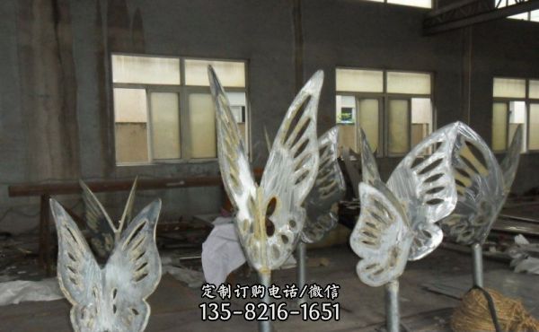 玻璃钢蝴蝶之舞：抽象室内雕塑