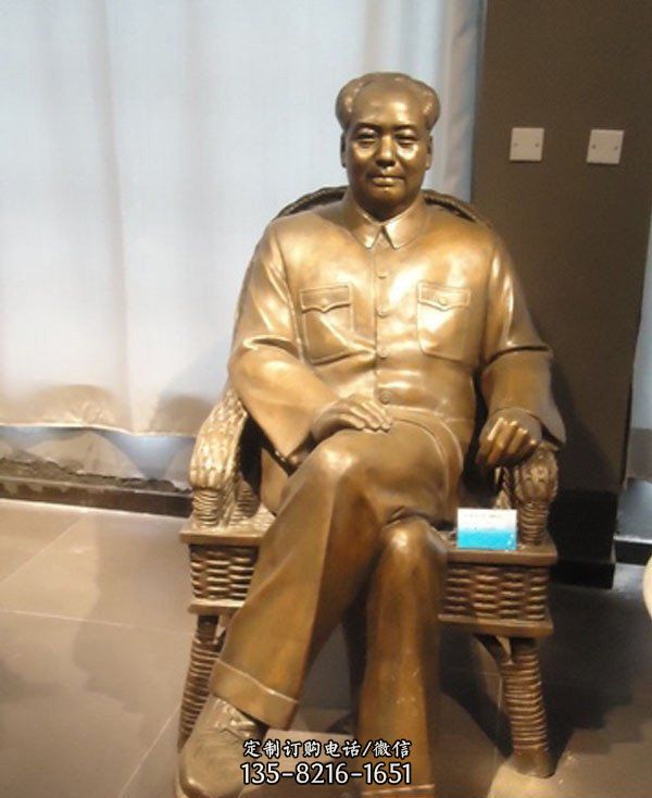 纪念馆纯铜打造坐着的毛主席毛泽东雕塑