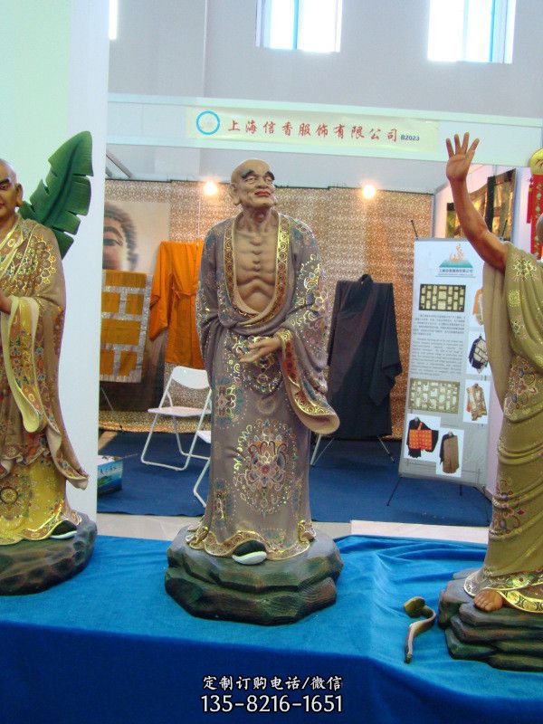 传承佛陀慈悲的玻璃钢十八罗汉雕塑