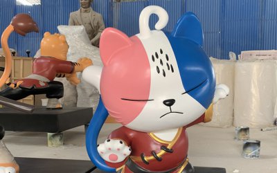 玻璃钢小猫功夫人偶雕塑——精致可爱、逗趣动人