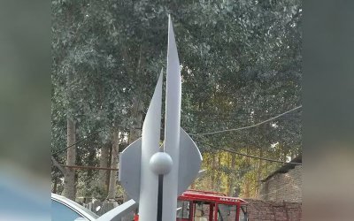 飞向太空的梦想——玻璃钢创意火箭雕塑