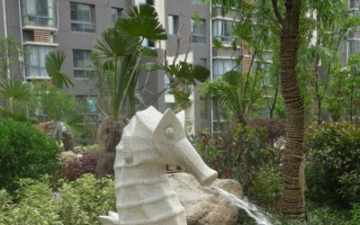 喷水的呼吸——海马雕塑