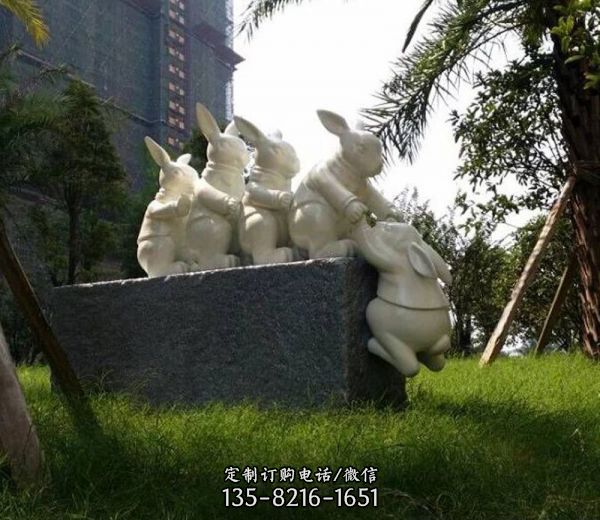 小区装饰一群创意玻璃钢兔子雕塑