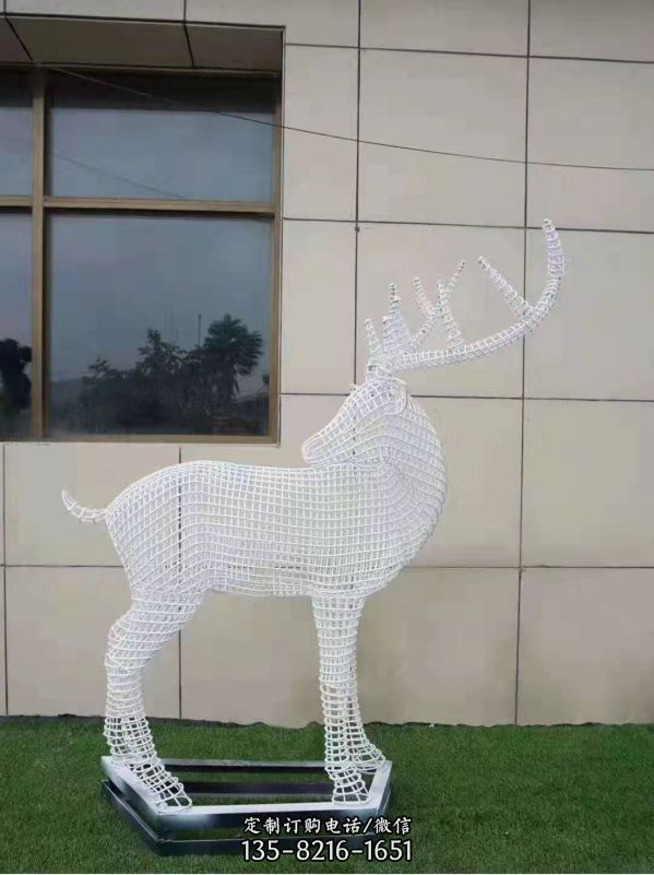 城市街道不锈钢镂空鹿雕塑