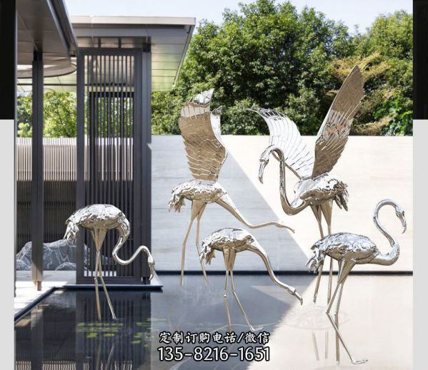 火烈鸟雕塑是一种极具艺术感的室内装饰品。它的造型灵…