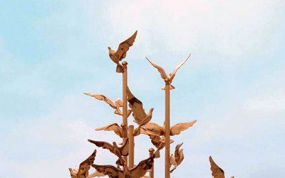 让鸽子雕塑飞出原创的艺术世界