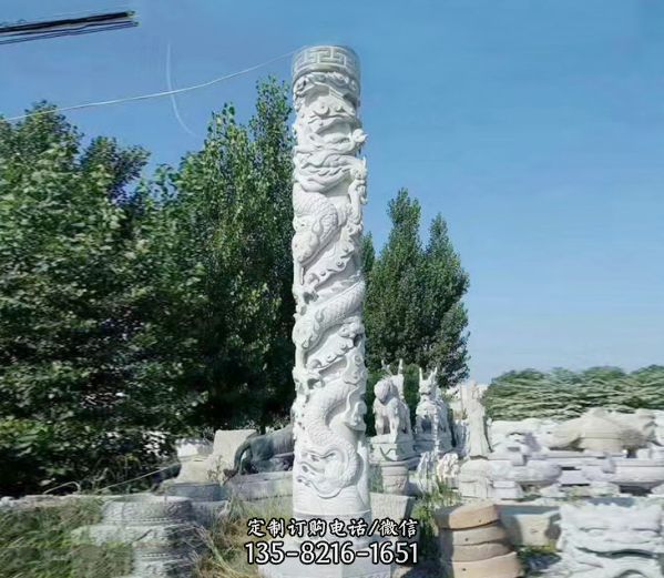 农村广场龙柱子石头包柱