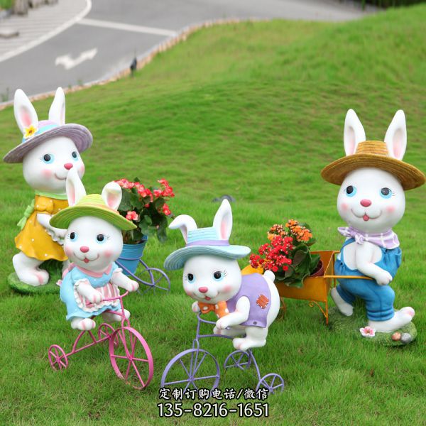 庭院草坪玻璃钢玩耍的四只兔子雕塑