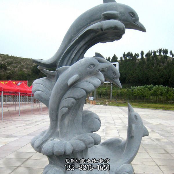 景区一大三小石雕海豚雕塑