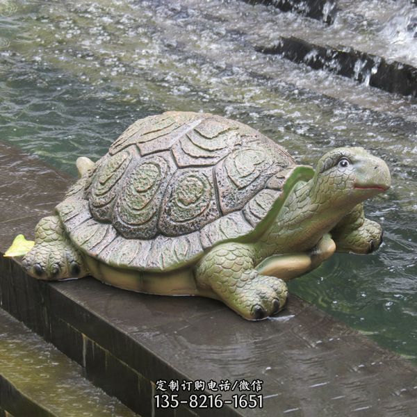户外池塘创意玻璃钢爬行的乌龟雕塑