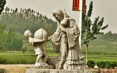 福禄寿雕塑：镌刻的祝福带来健康和长寿